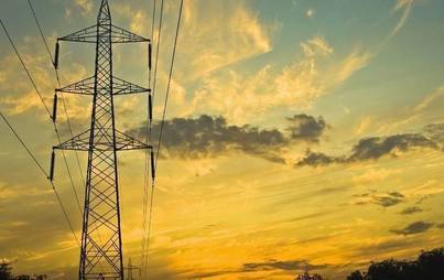 Zdjęcie do Ostrzeżenia o mogącym wystąpić zagrożeniu przy prowadzeniu prac rolnych w pobliżu linii energetycznych w czasie upał&oacute;w.